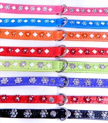 Ошейник "Collar Glamour" с резинкой и стразами для котов. ш. 10 мм д. 22-30 см желтый 32548