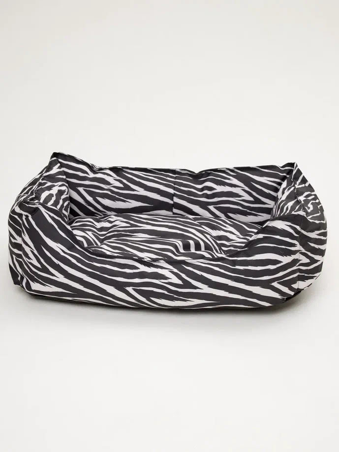 Лежанка для средних пород Animal Zebra Размер 70х50х20 см Lion