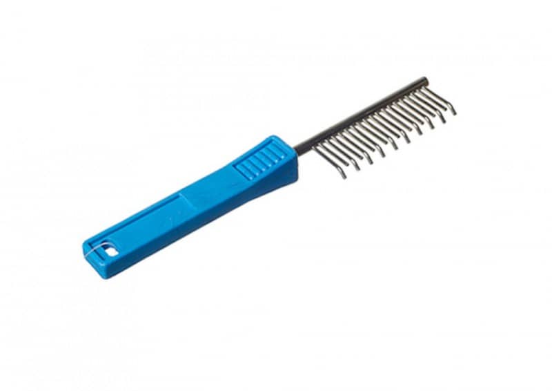 Расческа с пластмассовой ручкой загнутая 07316 Зооник