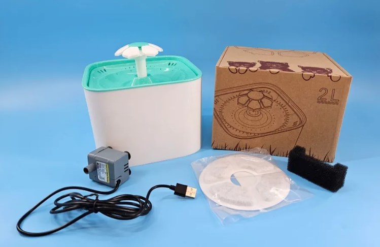 Фонтан-поилка для домашних животных «Чистый котик», 2л