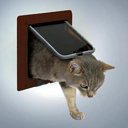 Дверца для кошки (16,5 *17,4 см) коричневая арт. 38623 TRIXIE
